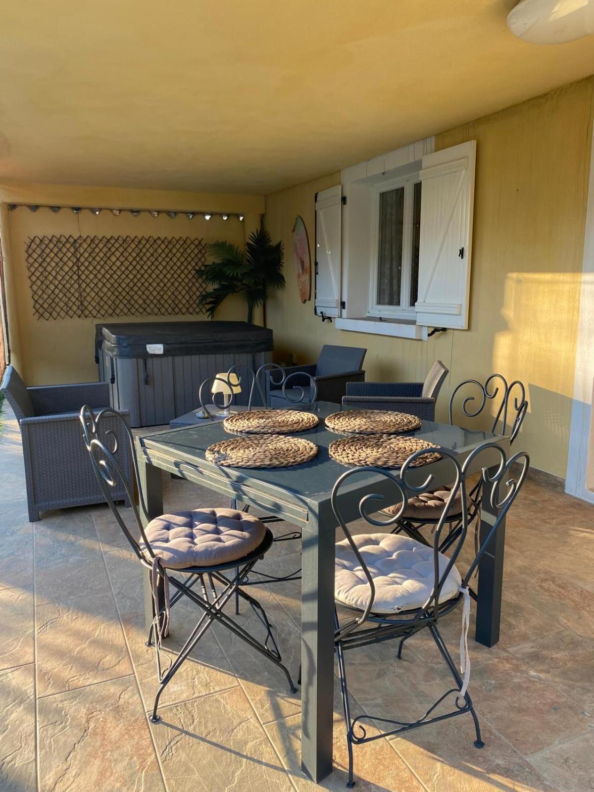Agreable Rez De Jardin Avec Piscine Et Jacuzzi Apartment Cervione Luaran gambar