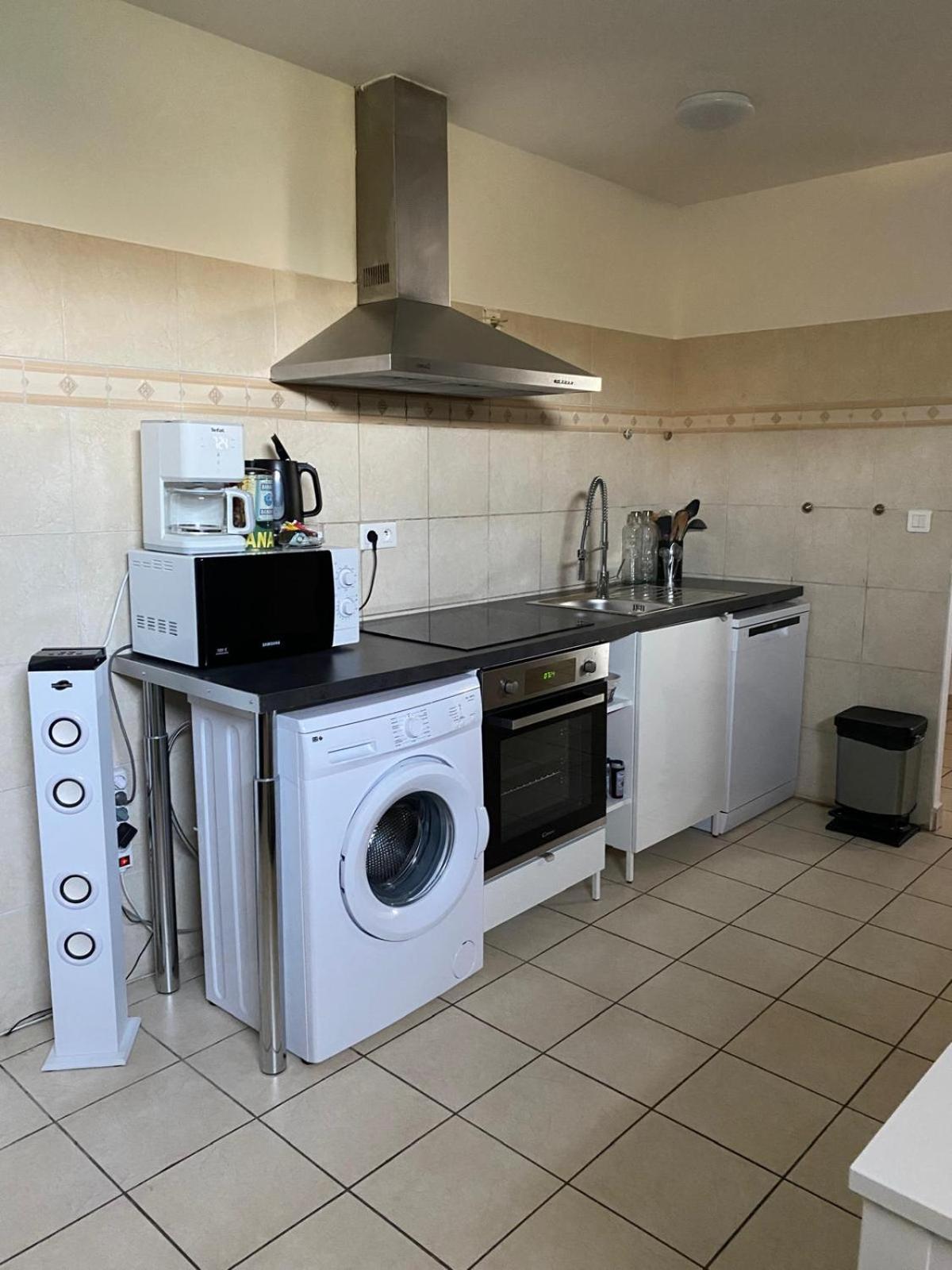 Agreable Rez De Jardin Avec Piscine Et Jacuzzi Apartment Cervione Luaran gambar